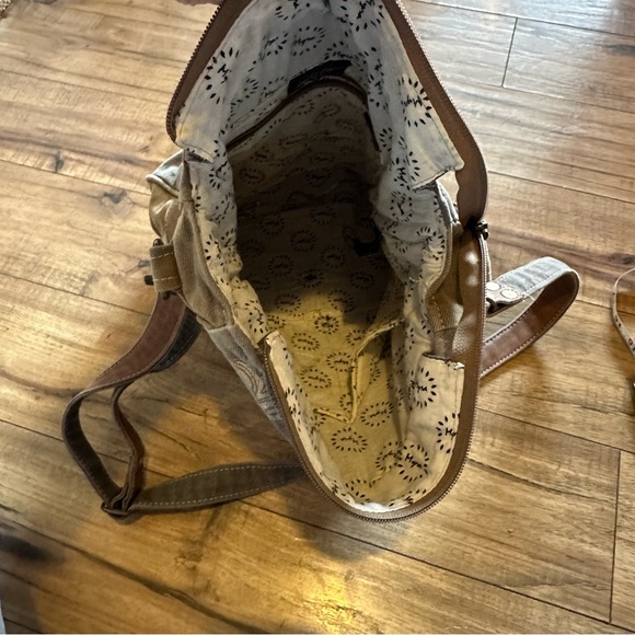 Myra Blossom Shoulder Crossbody Bag - Picture 5 of 13